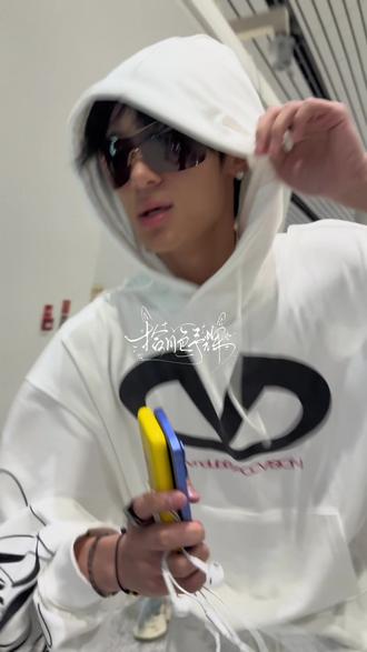 如果你能追上我 我们就结婚吧
#赛跑 #张峻豪 #奔跑吧 #减肥哪有不疯的 #生活与我