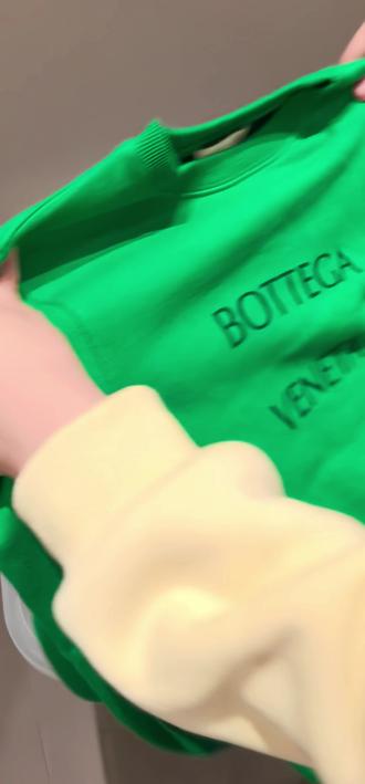 #断舍离 #扔掉家里三分之一的物品 #消费主义陷阱 #极简生活 #拒绝买买买
年纪大了,一点都站不住