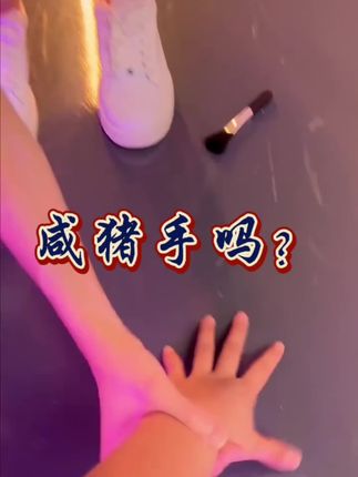 苹果绿的美,让人欲罢不能,想占为己有!朋友们,要不要碧玉呀?留言告诉我,你想要碧玉的什么产品吧,马上上车🛒 #玉佑三生 #和田玉 #俄罗斯碧玉