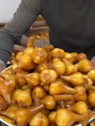 一口下去蒜香爆汁,配白粥、拌面条、就馒头,简单的饭菜瞬间变美味,3斤装够吃一整个冬天!#美食分享 #开胃凉菜