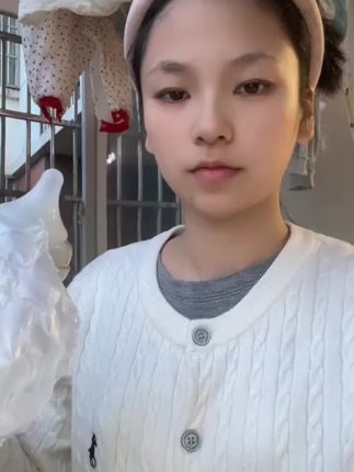 贝亲三代奶嘴升级得到很多宝妈青睐,除了柔软度更适合新生儿,还增加了含衔接线,方便妈妈帮助宝宝正确喂养。#贝亲三代奶嘴 #贝亲 #母婴好物 #孕期囤货 #宝宝好物推荐@DOU+小助手 @DOU+好生意