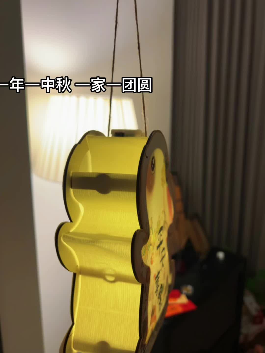 #中秋快乐 #中秋节灯笼手工 中秋节的手工灯笼准备了吗~这个原木灯笼很古风