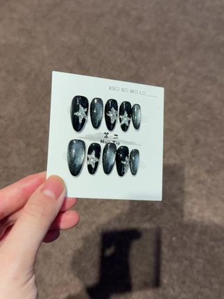 杏仁星星 #美甲分享 #辣妹美甲 #穿戴甲 #网红美甲款式 #爆闪美甲