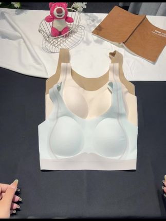 终于给我女儿买对内衣了!发育期的孩子可千万不能穿普通背心,等孩子含胸驼背后悔就不来不及了,知音草这款不仅轻薄透气,承托力也非常好!#贴身衣物 #发育期背心#发育期内衣# #轻薄透气#初高中生内衣