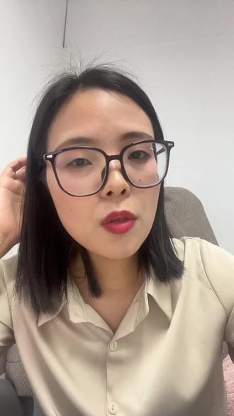 工作中突发疾病,家属坚持抢救超48小时后离世,人社局及法院均认定不视同工伤。工伤认定中48小时为法定硬性标准,起算与死亡时间均以医疗机构认定为准。#工伤认定 #48小时工伤 #劳动纠纷 #陈律师是CPA #重庆陈律师