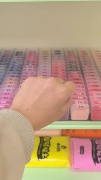 今天玩什么﹣﹣拼豆
是谁的 DNA 狠狠地动了!是我是我
拼一个广东人认证的顶流凳子,亲手打造,送人自留都超合适,叻叻小店等你来玩喔~(图纸来自小🍠:YoYo拼豆版)#拼豆 #手工diy作品大赏 #广州手作diy #花都区手作DIY#一家好玩的店 #广州花都