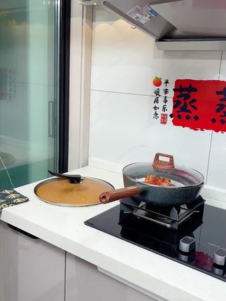 这个吸盘锅盖架,真的很实用,平时厨房锅盖上墙收纳,台面干净整洁#锅盖架 #吸盘置物架 #厨房好物 #厨房置物架 #收纳整理