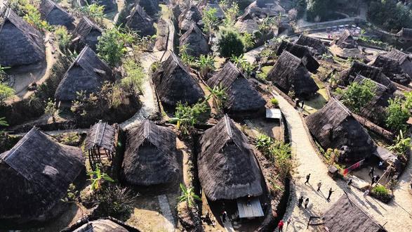 中国最后一个原始部落—翁丁!#山村老屋 #翁丁原始部落 #熊猫计划取景地 #翁丁佤寨 #翁丁最后一个原始部落