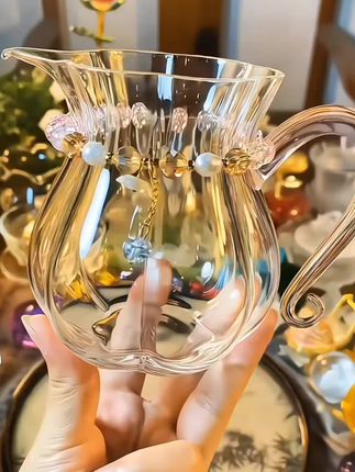 #创作灵感 洛神花公道杯, 高硼硅耐高温玻璃,手工加厚带侧把分茶器茶海#好物推荐🔥 #茶具好物推荐 #每日分享 #强烈推荐