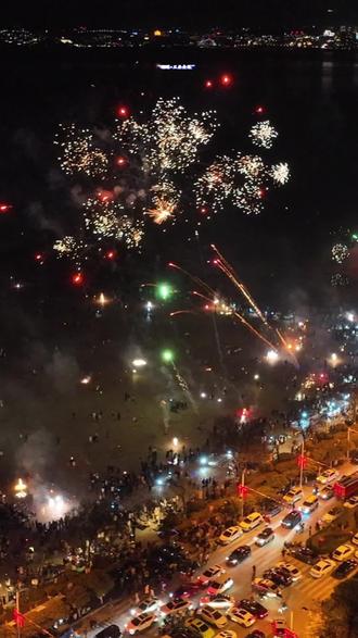 相约蝴蝶泉 共度跨年夜#在大理爱上生活 #跨年 #烟花