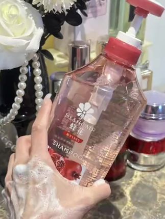 蜂花洗发露,头油,头屑多的可以试试,效果真的看得见的好#洗发水 #去屑止痒 #蜂花 #去屑洗发水 #蜂花洗发水测评@DOU+小助手 @DOU+好生意