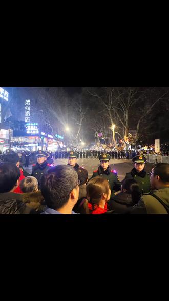 六朝金粉,自古繁华之地,看夫子庙的人山人海!