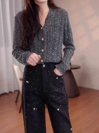 #热门 黑色窄版直筒裤设计感烫钻牛仔裤女秋冬宽松显瘦弹力垂感拖地裤子#显高显瘦显腿长 #百搭神裤 #烫钻牛仔裤 #强烈推荐