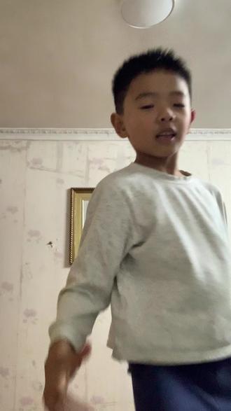 雷欧飞踢哈哈哈🤣😂