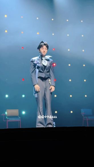 托马斯,我的选票都给你!
#王俊凯 #王俊凯趁世界还年青 #谢幕 #话剧 #话剧谢幕