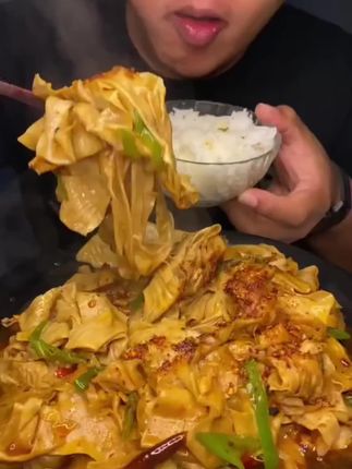 #东北大豆皮 #豆皮#好吃到停不下来 #太香啦 #快来一起尝个鲜