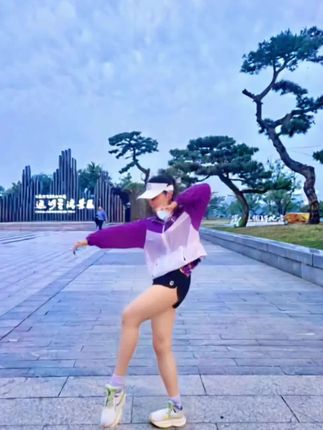 😀😀😀感谢高科技让我能歌善舞 提前庆祝国庆啦🇨🇳🇨🇳🇨🇳#࿆因为热爱所以坚持 #国庆 #哈哈哈娱乐一下😂😂😂