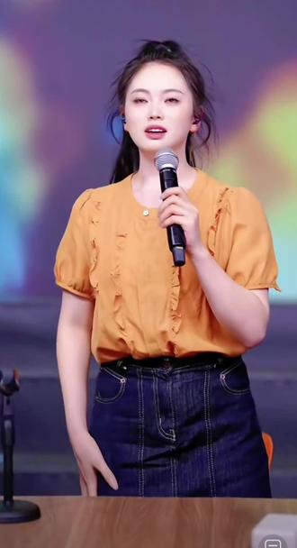 阿朱,收到99朵玫瑰花
