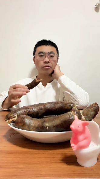 做腊肠选肉是关键,腊肠肉选择排序,排第一的是它,这块肉坚决不能用来做腊肠,赶紧看看吧#猪肉 #腊肠 #自制香肠 #灌香肠 #风干肠