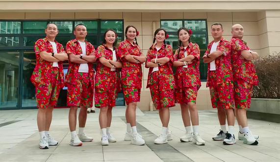 『谁家大美人』完整版……又美又飒😎#年会舞蹈 #南川长跑协会