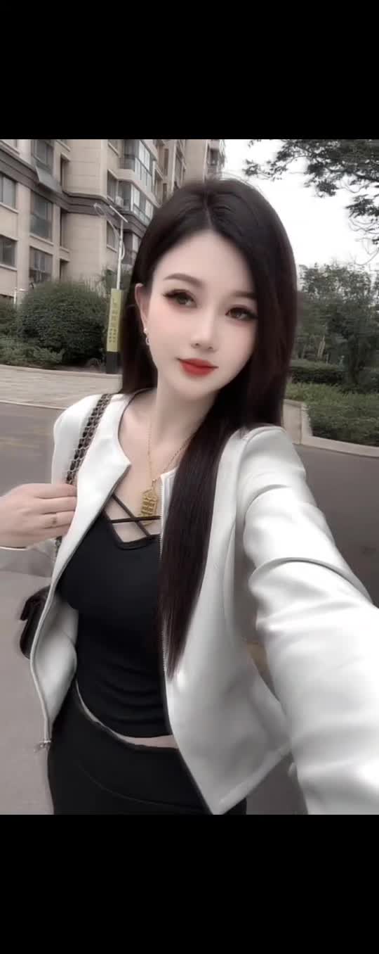 【醉清风】TANGSU糖苏早秋季轻熟港风机车白色皮衣外套女皮夹克短款酷飒上衣@DOU+小助手