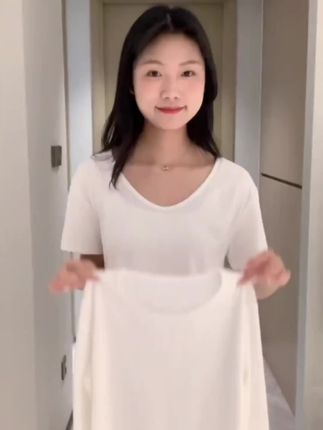 2025年春季新款正肩圆领长袖上衣女款提花肌理刺绣打底衫女内搭#内搭#长袖#春季#收腰#上衣