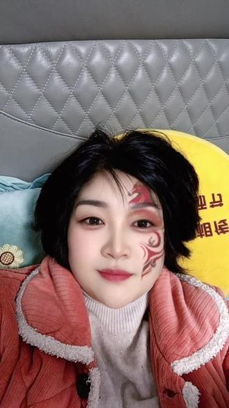 #解锁马年专属妆容 这马年特效也太好看了😄