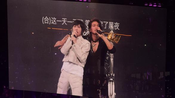 炒鸡好听的新歌快上线吧!《爱人啊》—阿信&言承旭#帅炸了 #恒星之城巡回演唱会 #fforever