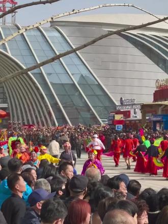 #西北社火看甘肃 #2026马年大吉 #兰州社火表演 #正月初五万达茂 @大咸(XIAN)