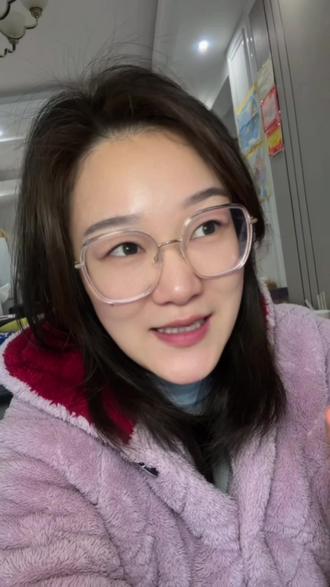 高知悍妇是指一个聪明、受过良好教育
能够战斗并且总会胜利的女性
如今温柔甜美不再是女性的代名词
她可以彪悍泼辣勇敢独立敢作敢为大胆的做自己
她们有能力与头脑以及强大的内心
去博得更多的权力和话语权捍卫自我权益
文能提笔安天下武能上马定乾坤
祝你祝我祝我们都能成为高知悍妇#宝妈感情共鸣 #女性成长 #女人一定要活成自己喜欢的样子#真实生活分享计划 #婚姻