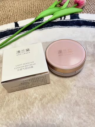 怀孕了也要美美的,#澳兰黛 专们为#孕期 设计的孕妇也能用的光感气垫BB霜,水润又遮暇,还有替换装,太划算啦!#好用不贵的气垫推荐#水润遮瑕粉底液 #澳兰黛气垫