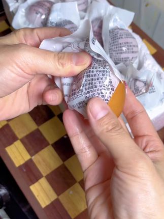 一口下去过瘾!蛋清五香味!蛋黄是麻酱香!沙沙的口感有麻酱的香太好吃了! #麻酱鸡蛋 #早餐吃什么 #鸡蛋 #超便宜超划算