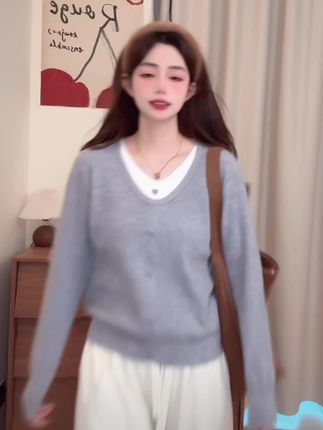 大码#今日穿搭 #气质美女穿搭 女装秋冬法式复古慵懒风#御姐风穿搭 #穿搭小心机 #甜美穿搭 绿色假两件毛衣针织衫女宽松显瘦上衣