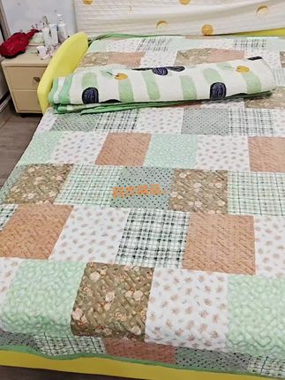 #床上用品 牛奶绒床盖1米8,1米5。大小都有牛奶绒床盖。