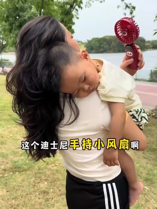 1万毫安超大容量,5档风速可调节。走哪吹哪,颜值还巨高!#风扇#挂脖风扇 #手持风扇
