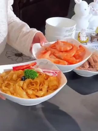 #陶瓷餐具 #餐具 #菜盘 #汤碗 #餐具 @巨量千川 @DOU+小助手