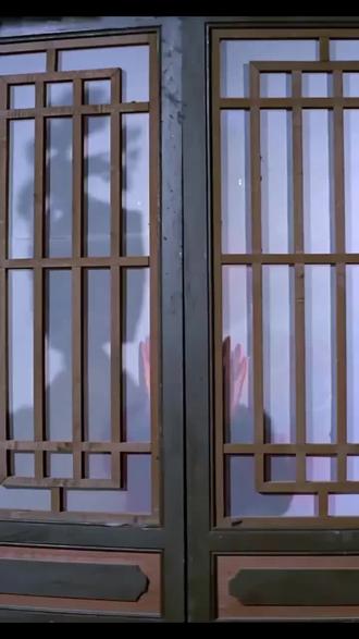 喜欢的宝子们,点点关注,点点赞
续集!100万农夫救狐狸,掀起世纪大战!#搞笑#雪山救狐狸#你是否在雪山上救过一只狐狸#邵氏#酱板鸭 #邵氏