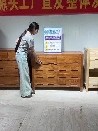 放卧室都是没有任何问题的实木家具,喜欢的话来我直播间看看吧!#源头实力厂家 #家居好物