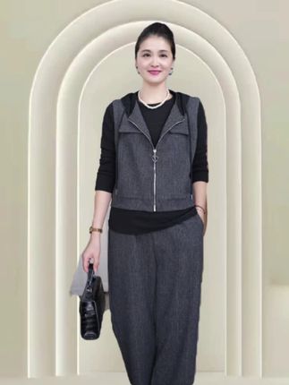 时尚妈妈装三件套套装2025春秋季新款中老年女装休闲舒适简约大方#高级感穿搭 #女装穿搭 #中年妈妈穿搭 #秋款穿搭 #时尚三件套@DOU+上热门 @DOU+小助手 @抖音小助手