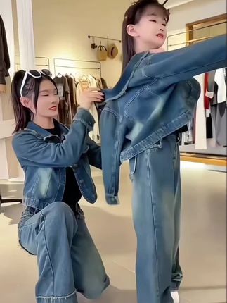女童牛仔套装2025秋季新款洋气中大童韩版短款外套阔腿裤两件套潮#每日分享 #女装穿搭 #今日分享