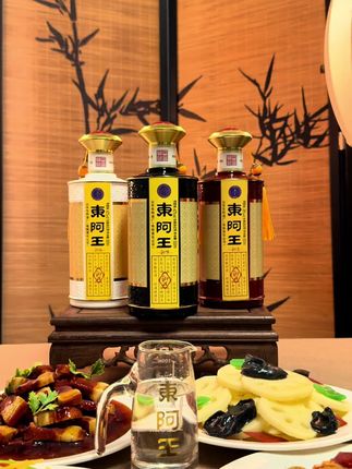 入口绵甜,落口净爽,回味悠长👍 源自东阿净土的纯净与醇厚🍶品的是酒,更是沉淀的文化底蕴🌾 #东阿酒厂#东阿王聊酒