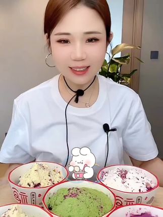 五碗各种粉盖火龙果大米饭#咀嚼音 #这也太好吃了 #过瘾 #快来一起尝个鲜 @洋妮儿🧊(本人)