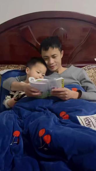 爸爸讲故事#《尊老爱幼的小猫》#分享真实生活计划 #记录孩子的点点滴滴 #记录孩子的点点滴滴