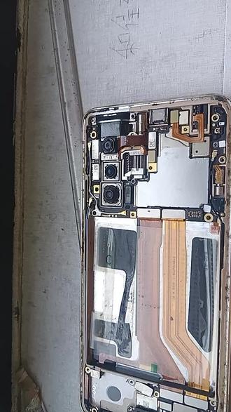 都说电器里面有黄金,现在看见黄色东西的都像黄金,