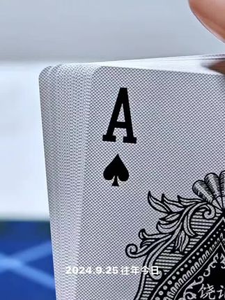 高品质掼蛋专用塑料扑克,源头工厂直发价格划算,喜欢的朋友可以 整几付试试#掼蛋专用扑克 #扑克牌 #塑料扑克牌#掼蛋扑克