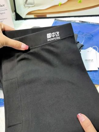 怎么没人说雪中飞的裤子质量这么好啊,我以为你专门做羽绒服的,没想到你做起保暖裤来,质量也是超好的。#面料柔软舒适 #雪中飞保暖裤 #雪中飞 #保暖裤 #男士秋裤