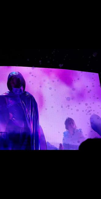 本场日落演唱会唱了七首偏爱的神专《风筝》,来欣赏专辑同名歌曲最美舞美和神级bridge#孙燕姿 #孙燕姿苏州演唱会 #风筝孙燕姿 #神级现场 #美炸了