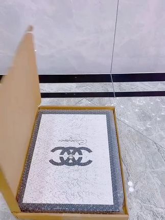 小香风装饰画摆在家里满满的高级感百搭又好看#装饰画摆件#高级感装饰画#装饰画搭配