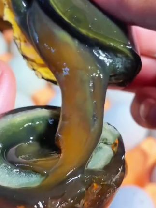 楚丹松花蛋,大小均匀,凉拌,煮粥都很好吃,夏天餐桌上的特色美食#松花皮蛋#皮蛋