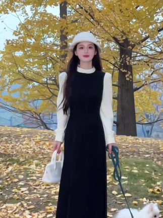 #无限回购的宝藏单品这条连衣裙简直美到我的心坎里了,上身效果超级赞,优雅又迷人,而且特别显瘦,不管你是腰粗还是胯宽,都能轻松遮住。它的版型超好看,穿上就像变了一个人似的。姐妹们快冲啊!这么漂亮的连衣裙,一定要买回家试试,保证让你爱不释手!#优雅气质 #甜美穿搭 #小个子显高显瘦穿搭 #韩系穿搭
